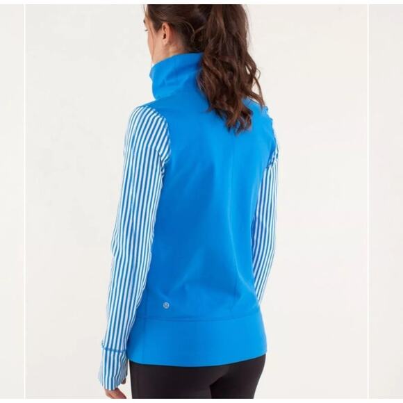 Lululemon Daily Yoga Jacket Size 6 Beaming Blue Classic Stripe Polar Cream - Picture 2 of 8